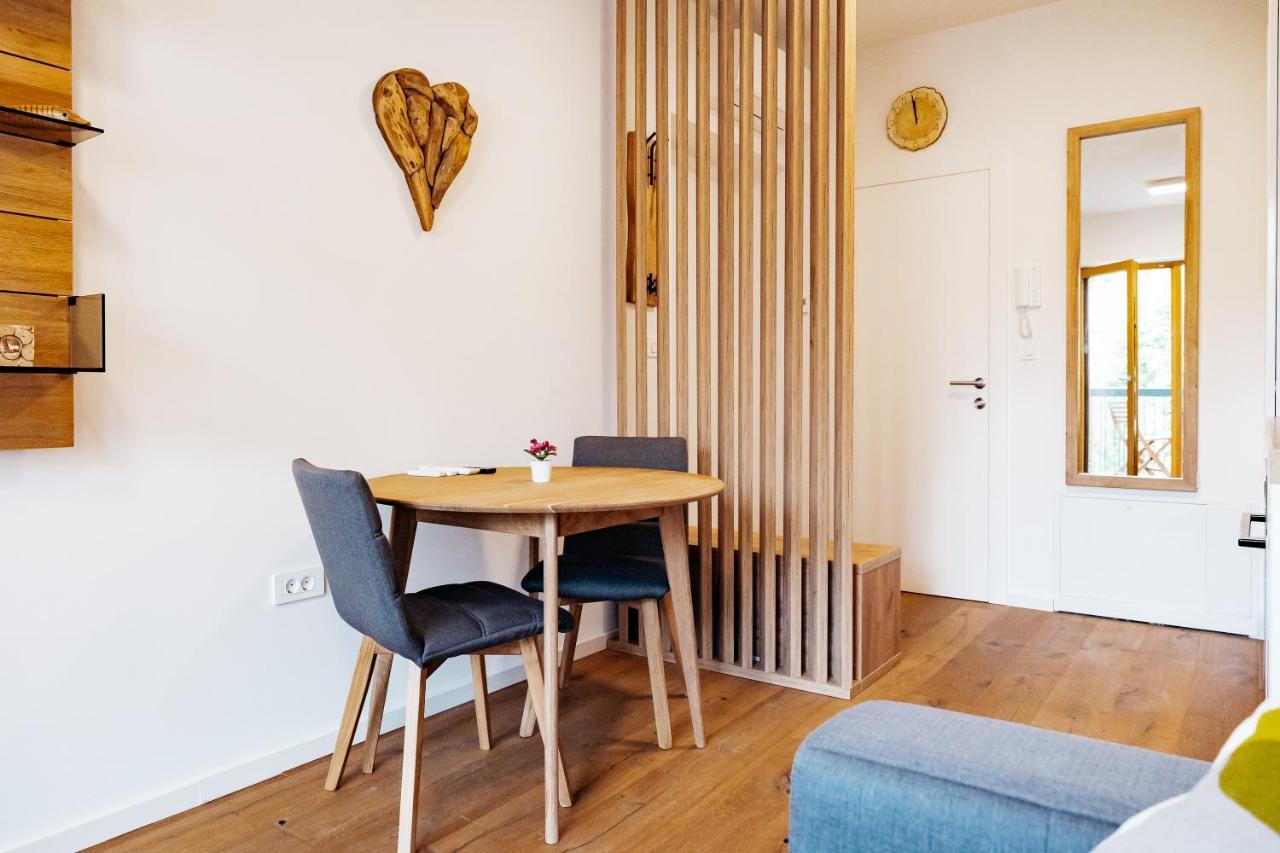 Woody - Comfy Apartment In Siska ليوبليانا المظهر الخارجي الصورة