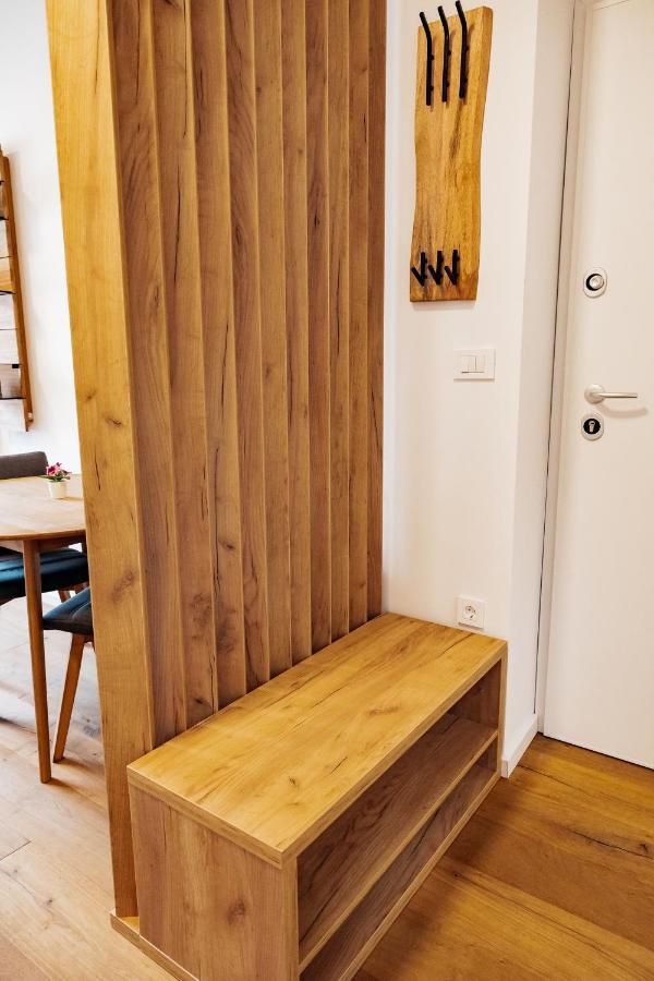 Woody - Comfy Apartment In Siska ليوبليانا المظهر الخارجي الصورة