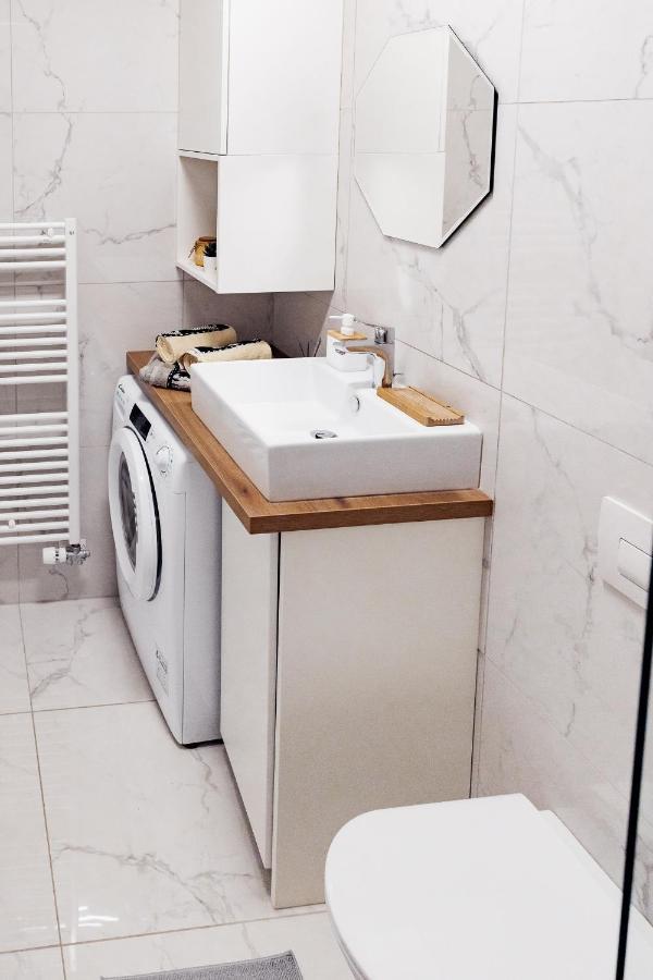 Woody - Comfy Apartment In Siska ليوبليانا المظهر الخارجي الصورة