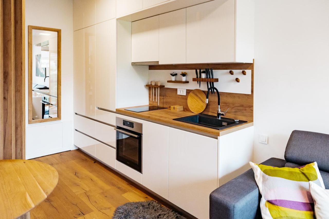 Woody - Comfy Apartment In Siska ليوبليانا المظهر الخارجي الصورة