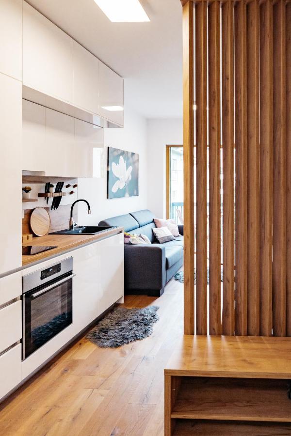 Woody - Comfy Apartment In Siska ليوبليانا المظهر الخارجي الصورة