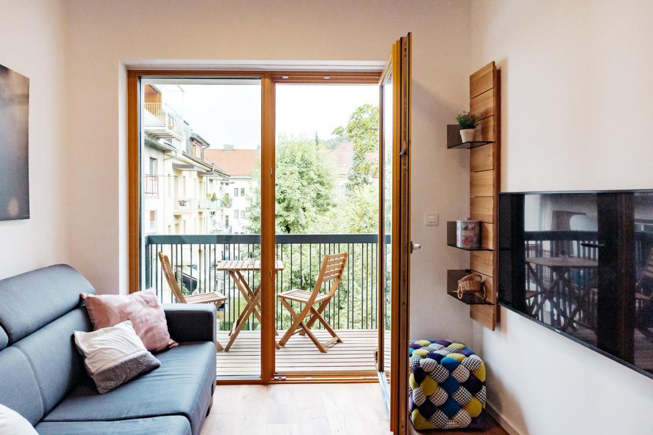Woody - Comfy Apartment In Siska ليوبليانا المظهر الخارجي الصورة